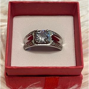 Dazzle Me Silver Ring. Size 8.25